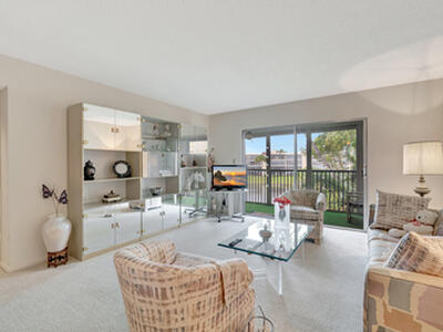 6585 Kensington Lane, Delray Beach, FL 33446