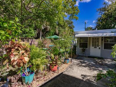 808 N Palmway, Lake Worth Beach, FL 33460