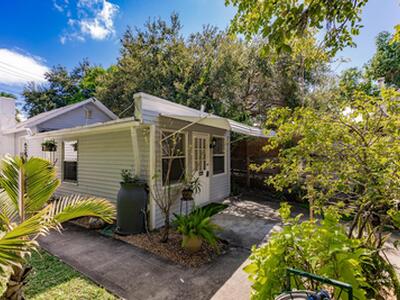 808 N Palmway, Lake Worth Beach, FL 33460