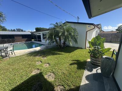 10339 Daphne Avenue, Palm Beach Gardens, FL 33410