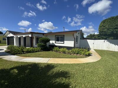 10339 Daphne Avenue, Palm Beach Gardens, FL 33410