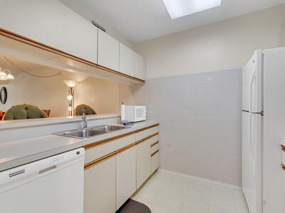 27 Plantation Drive, Vero Beach, FL 32966