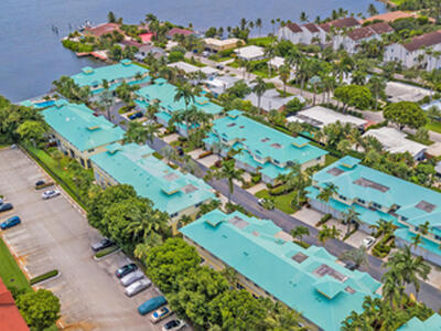 142 Barefoot Cove, Hypoluxo, FL 33462