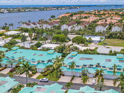 142 Barefoot Cove, Hypoluxo, FL 33462