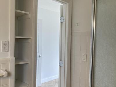 927 W Royal Palm Road, Boca Raton, FL 33486