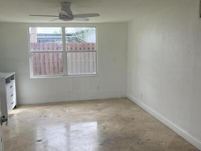 927 W Royal Palm Road, Boca Raton, FL 33486