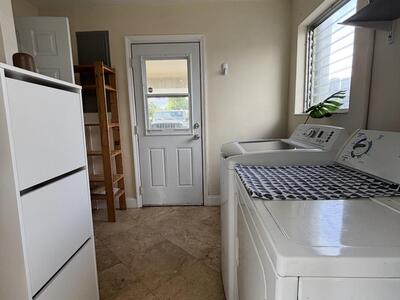 927 W Royal Palm Road, Boca Raton, FL 33486