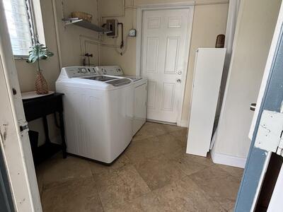 927 W Royal Palm Road, Boca Raton, FL 33486