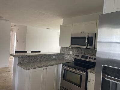 927 W Royal Palm Road, Boca Raton, FL 33486