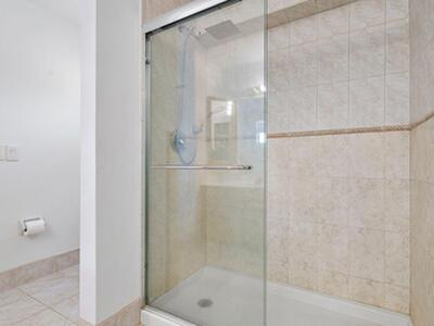 624 N Deer Creek Shore Drive N, Deerfield Beach, FL 33442