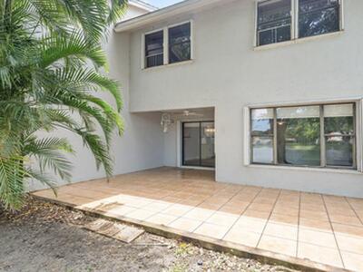 624 N Deer Creek Shore Drive N, Deerfield Beach, FL 33442