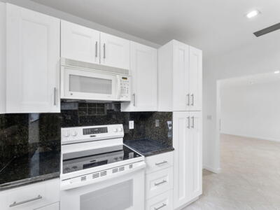 5015 S Olive Avenue, West Palm Beach, FL 33405