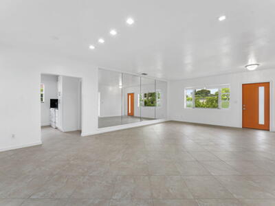 5015 S Olive Avenue, West Palm Beach, FL 33405