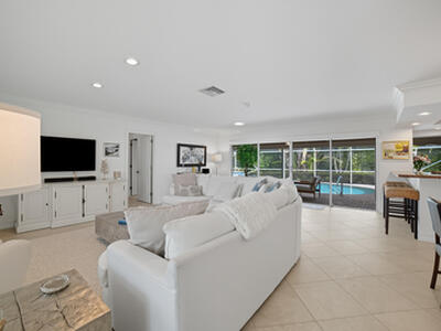 1050 Gulfstream Way, Singer Island, FL 33404