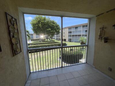 400 Village Green 216 Circle W, Palm Springs, FL 33461