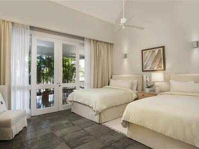 1 00, Casa de Campo, DR 22000