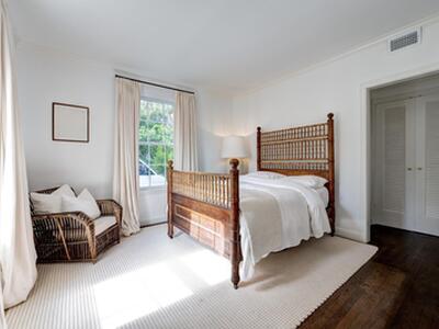 259 Queens Lane, Palm Beach, FL 33480