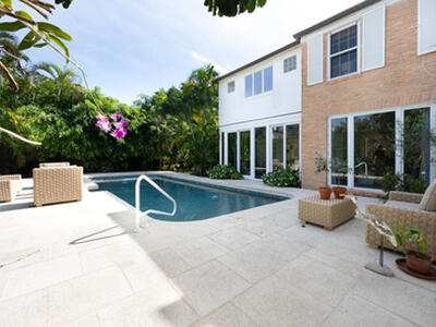 259 Queens Lane, Palm Beach, FL 33480