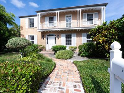 259 Queens Lane, Palm Beach, FL 33480