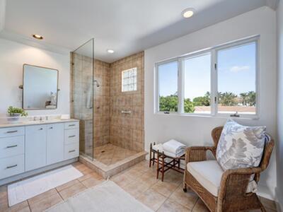 259 Queens Lane, Palm Beach, FL 33480