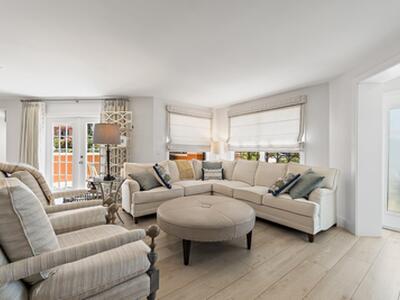 15 Uno Lago Drive, Juno Beach, FL 33408