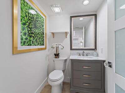 15 Uno Lago Drive, Juno Beach, FL 33408