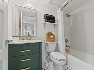 15 Uno Lago Drive, Juno Beach, FL 33408