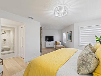 15 Uno Lago Drive, Juno Beach, FL 33408