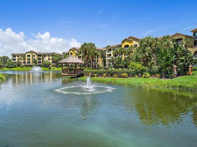 15 Uno Lago Drive, Juno Beach, FL 33408