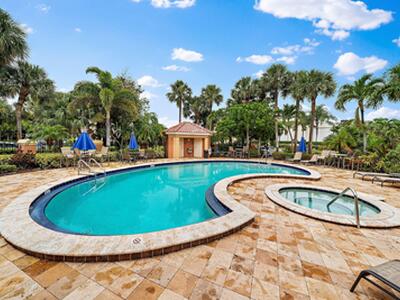 15 Uno Lago Drive, Juno Beach, FL 33408