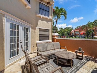 15 Uno Lago Drive, Juno Beach, FL 33408