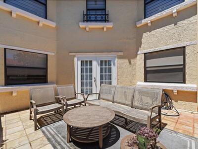 15 Uno Lago Drive, Juno Beach, FL 33408