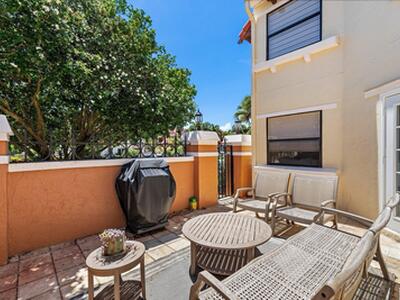 15 Uno Lago Drive, Juno Beach, FL 33408