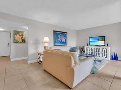 2255 Lindell Boulevard, Delray Beach, FL 33444