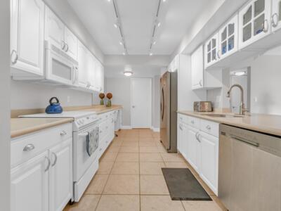 2255 Lindell Boulevard, Delray Beach, FL 33444