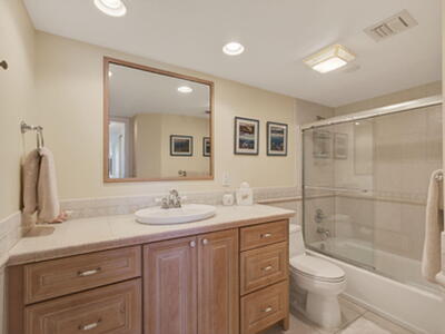 5550 N Ocean Drive, Singer Island, FL 33404