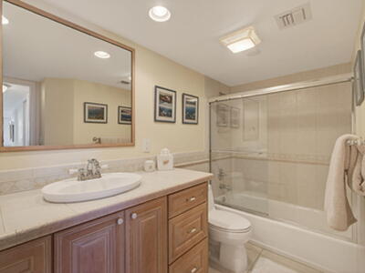 5550 N Ocean Drive, Singer Island, FL 33404