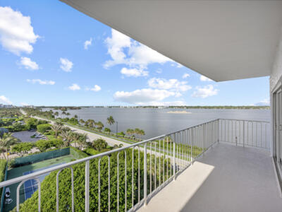 3230 S Ocean Boulevard, Palm Beach, FL 33480