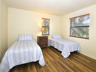 1135 3rd Avenue, Vero Beach, FL 32960