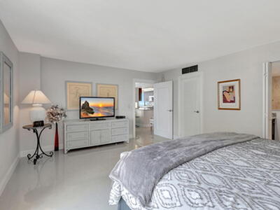 5460 N Ocean Drive, Singer Island, FL 33404