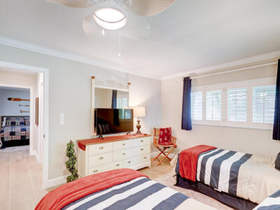 1090 Fairview Lane, Singer Island, FL 33404