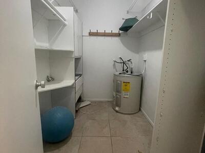 1050 E Sample Road, Pompano Beach, FL 33064