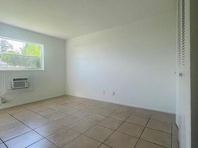 1050 E Sample Road, Pompano Beach, FL 33064