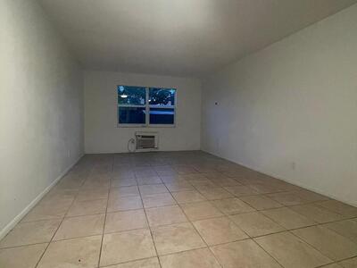 1050 E Sample Road, Pompano Beach, FL 33064