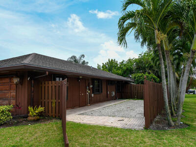 4160 Cedar Avenue, Palm Beach Gardens, FL 33410