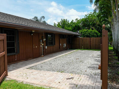 4160 Cedar Avenue, Palm Beach Gardens, FL 33410