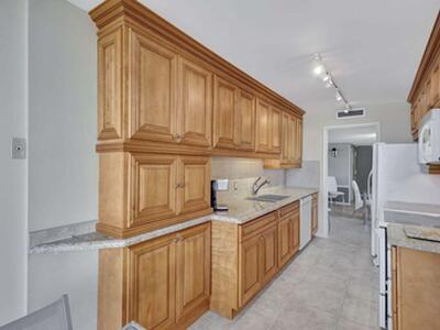 4200 N Ocean Drive, Singer Island, FL 33404