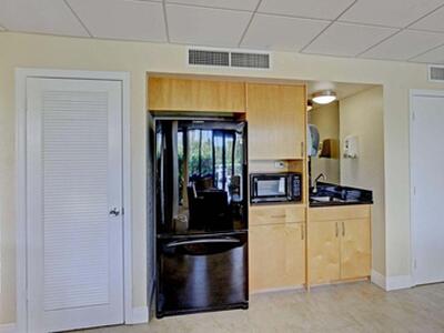 4200 N Ocean Drive, Singer Island, FL 33404