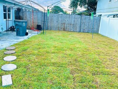 1520 Barbarie Ln Lane, West Palm Beach, FL 33417