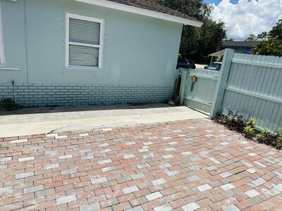 1520 Barbarie Ln Lane, West Palm Beach, FL 33417